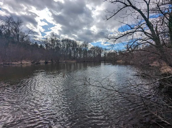 N3820 Manney Ct, Waupaca, WI 54981