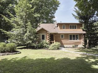 3 Yearling Trl, West Milford, NJ 07421