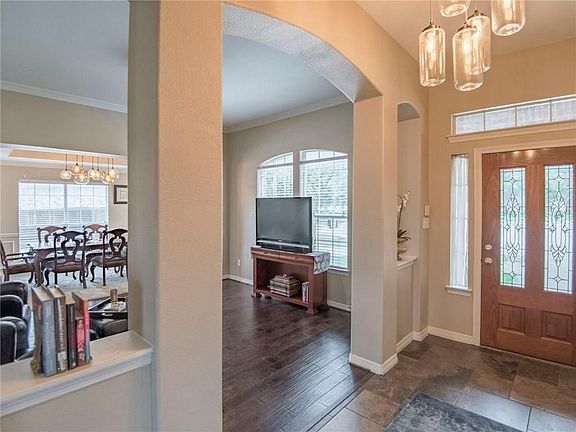 5th image of 1044 Blueberry Ct