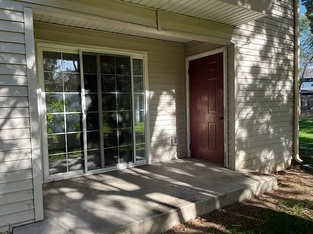 3263 N Lakegrove Ln #202 — Photo 4