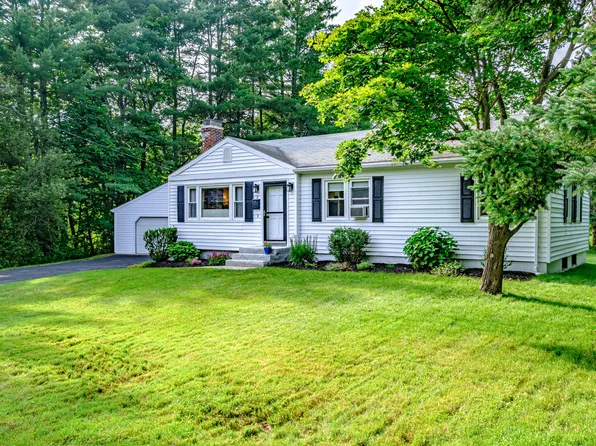 3 Bradford Road, Cape Elizabeth, ME 04107