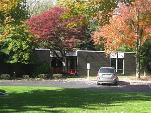 2nd image of 10 River Rd