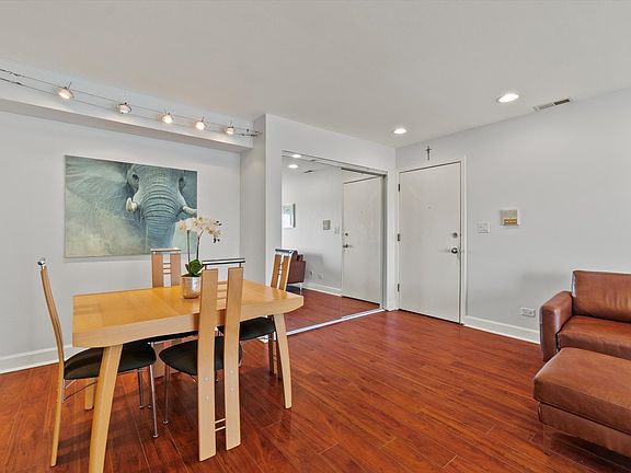 5th image of 668 Pinecrest Dr APT 203
