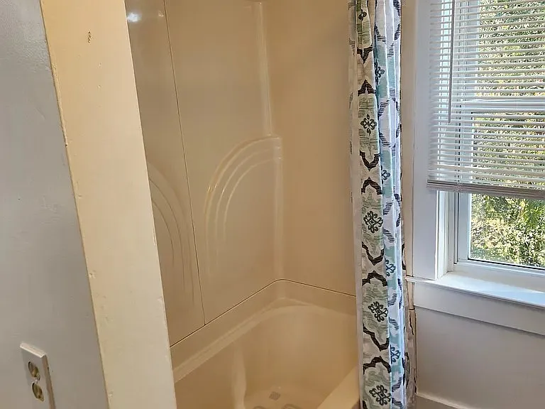 180 Green Acre Rd #A — Photo 32