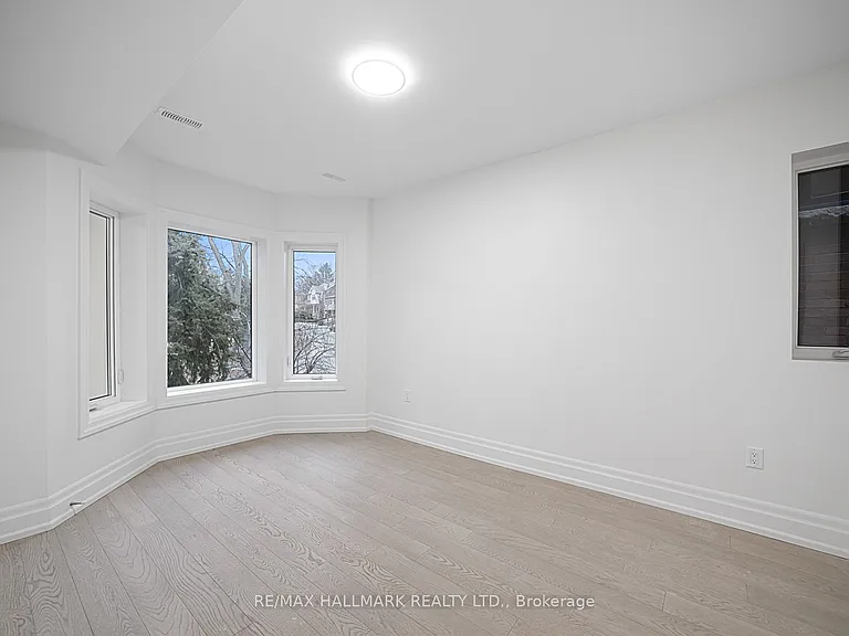 547 Indian Rd #3 — Photo 19