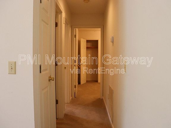 5th image of 48 Primrose Dr #B