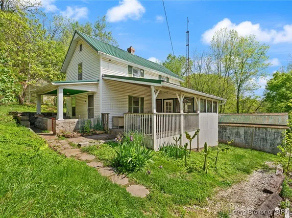 105 High Street, English, IN 47118