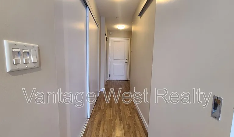1550 Dickson Ave #318 — Photo 2