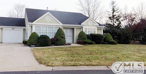 1st image of 1099B Buckingham Dr