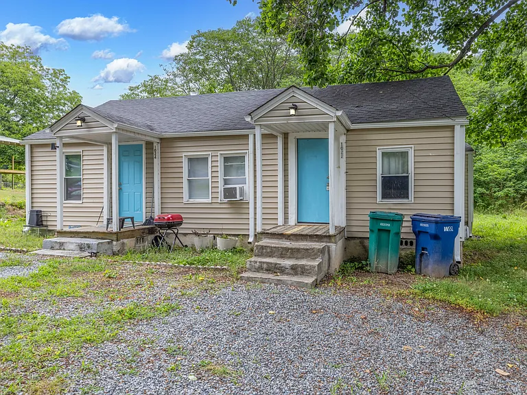 1022 Wood St — Photo 1