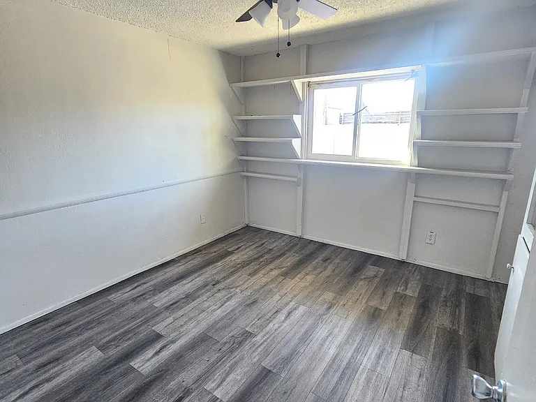 7928 W Earll Dr — Photo 11