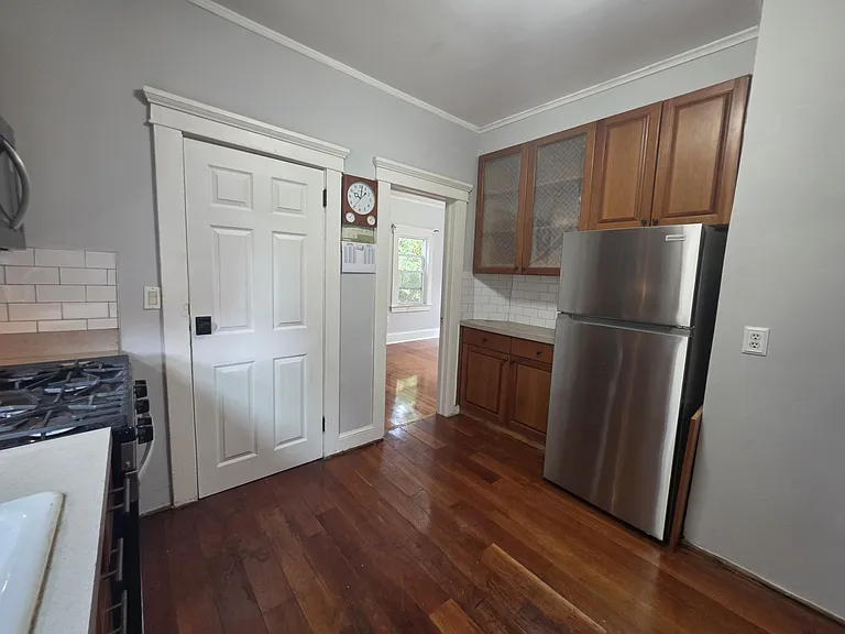 81 Waring Pl #1 — Photo 8