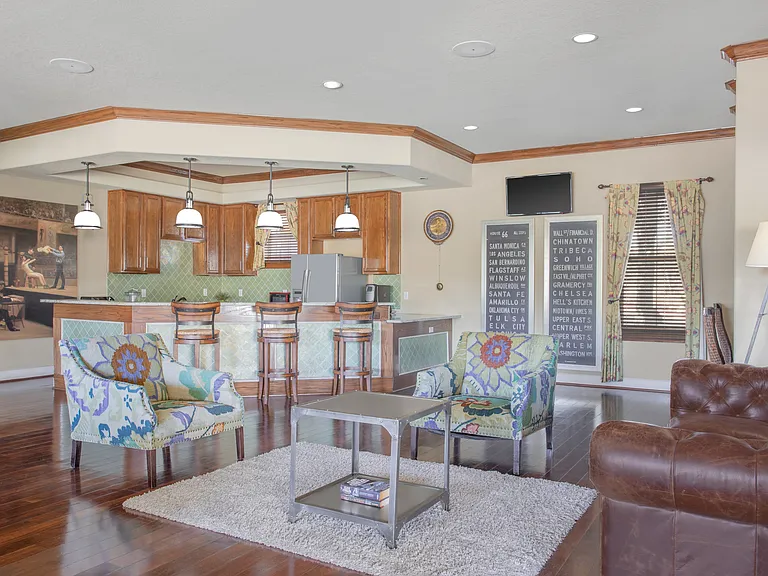 West Oaks — Photo 19