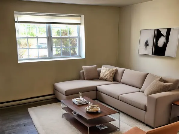 216 Beaver Dam Rd #1H, Plymouth, MA 02360