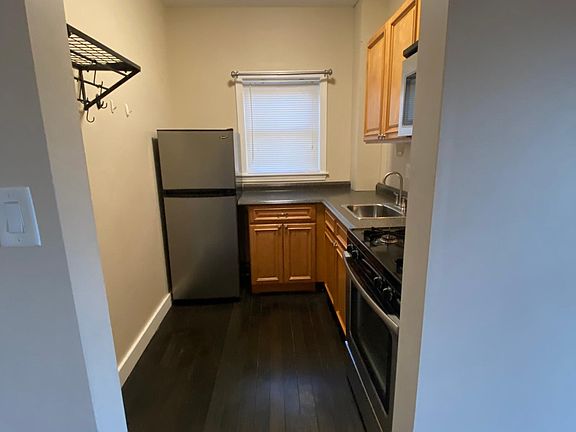 4th image of 147 South St #4