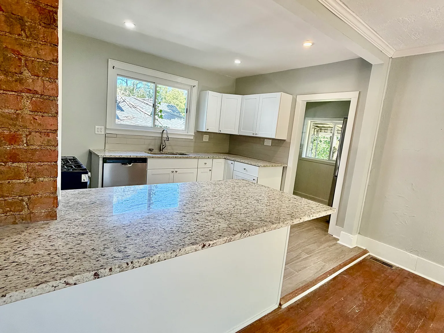 3 bed, 1759 sqft, $1,895 — Photo 4
