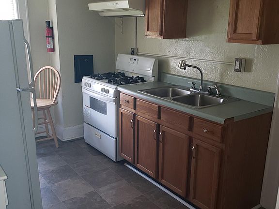 3rd image of 231 Bradford St APT 2