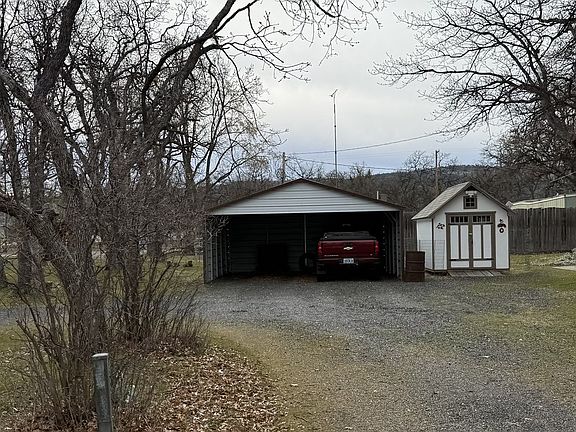 5th image of 52990 Endersby Rd