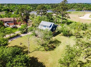 4516 Country Club Dr, Dickinson, TX 77539