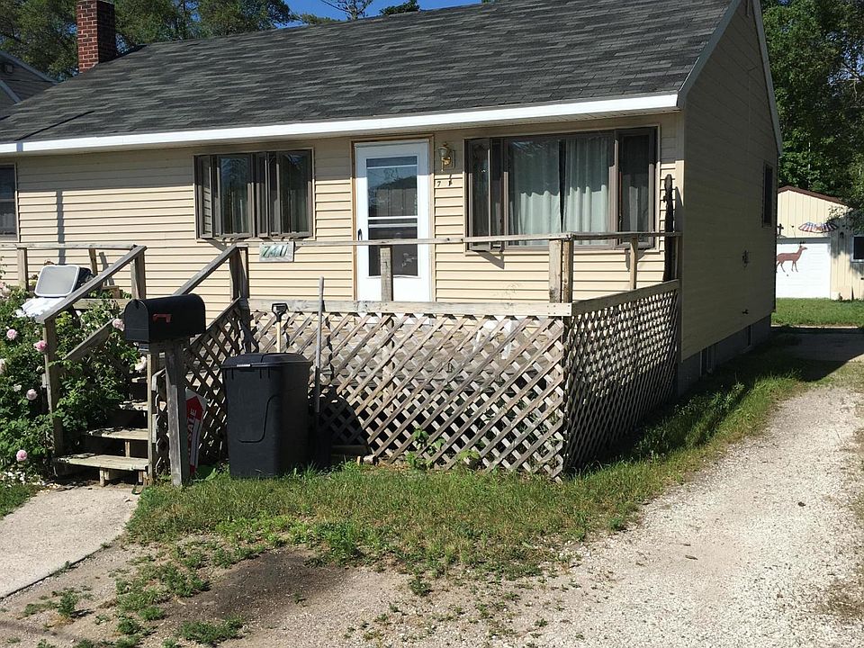 1st image of 741 Pinewood Ave