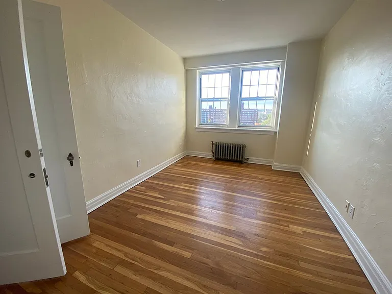 New King Edward Apartments — Photo 260