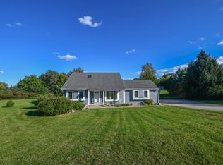 S33W31823 Esser Ct, Waukesha, WI 53189