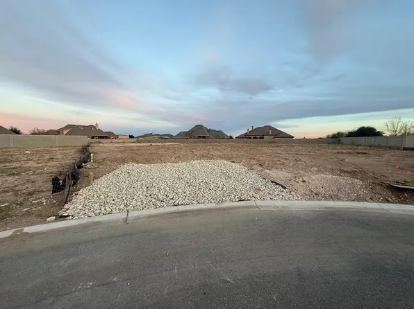 32 River Oaks Dr, Odessa, TX 79765