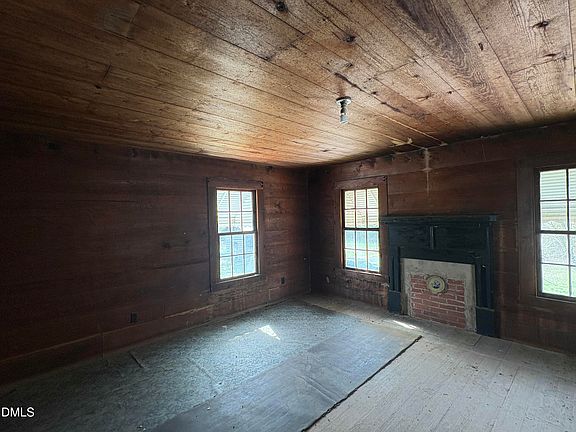 3rd image of 1204 Winfred Brady Rd
