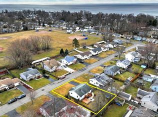 43 Aircraft Rd, West Haven, CT 06516