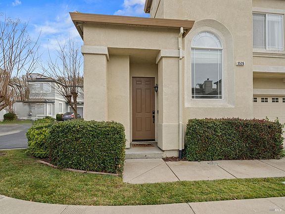 4th image of 3526 Tidewater Place
