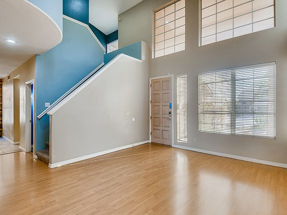 3rd image of 2332 E Hiddenview Dr