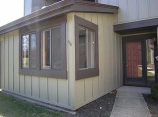 1340 Huntsman Ln, Centerville, OH 45459