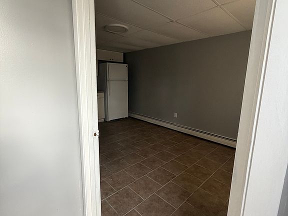 3rd image of 14 Waterview Ave APT B