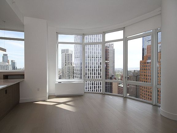 3rd image of 86 Fleet Pl APT 32B