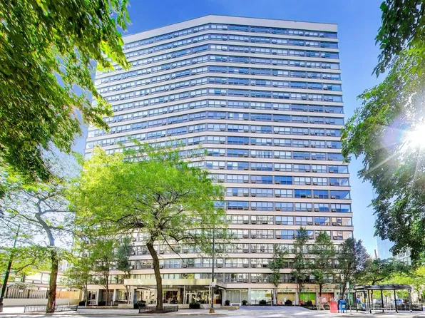 2930 N Sheridan Rd APT 1205, Chicago, IL 60657