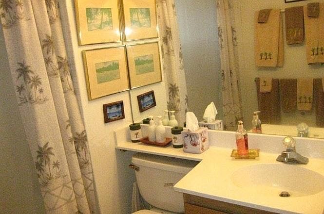 2nd image of 990 Ala Nanala St APT 8D