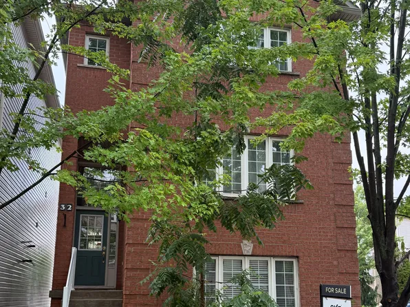 5110 Fairview St #32, Burlington, ON L7L 7H6