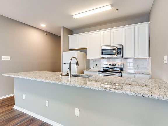 3rd image of 10710 Mathom Lndg APT 3
