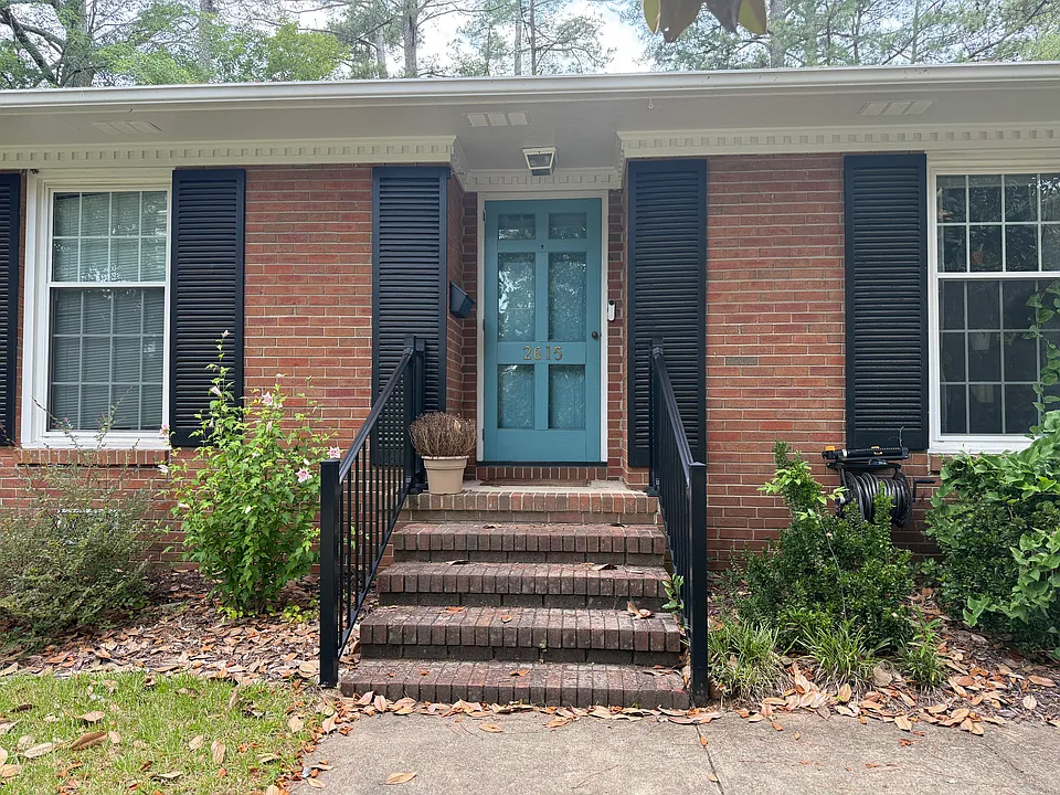 2615 Huntington Rd