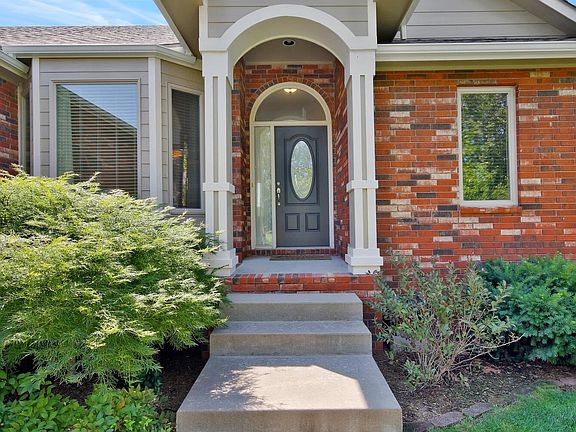 3rd image of 3113 N Brush Creek Ct