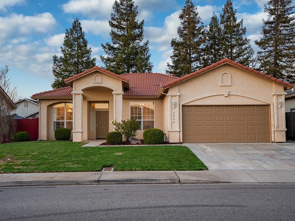 2nd image of 2944 W Autumn Dr