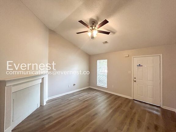 3rd image of 10721 Ridgefield Dr