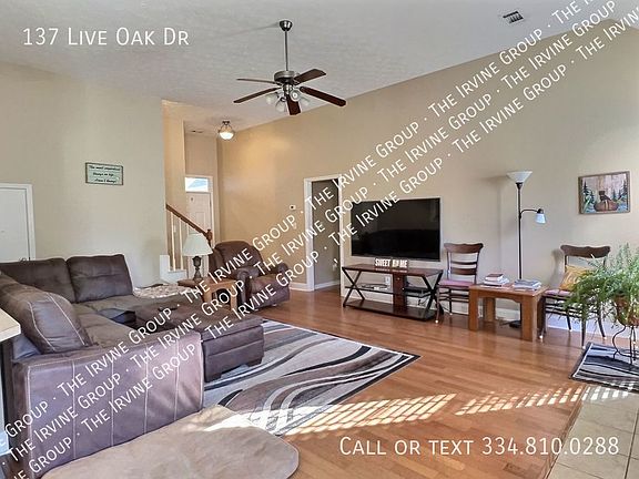 3rd image of 137 Live Oak Dr