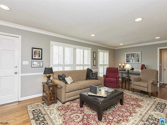 3rd image of 3417 Loch Haven Dr