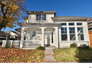 1423 Woodside Cir, Petaluma, CA 94954