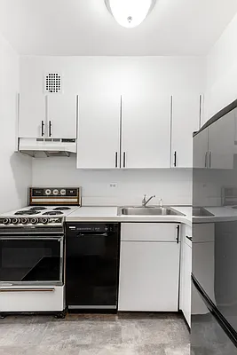 Rented by Compass | media 13