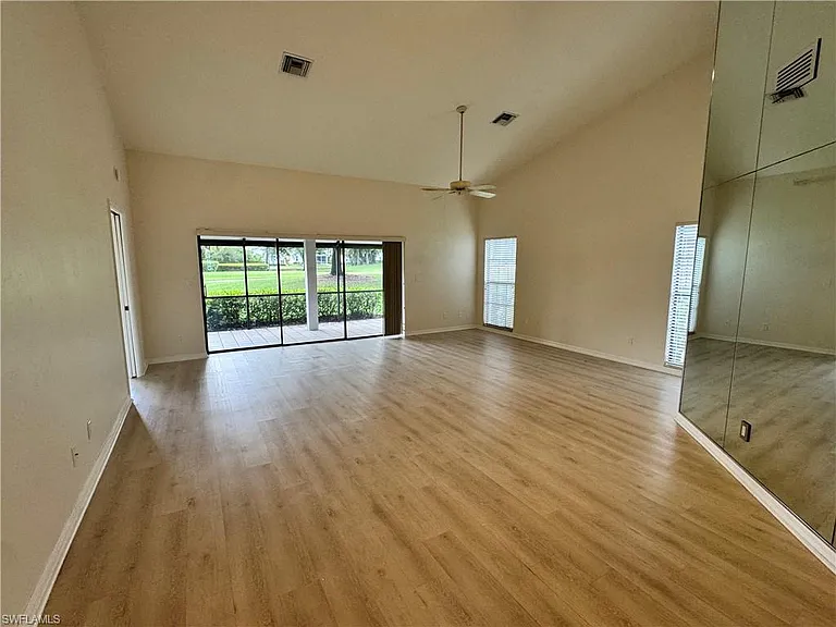 1351 Park Lake Dr #14-R — Photo 12