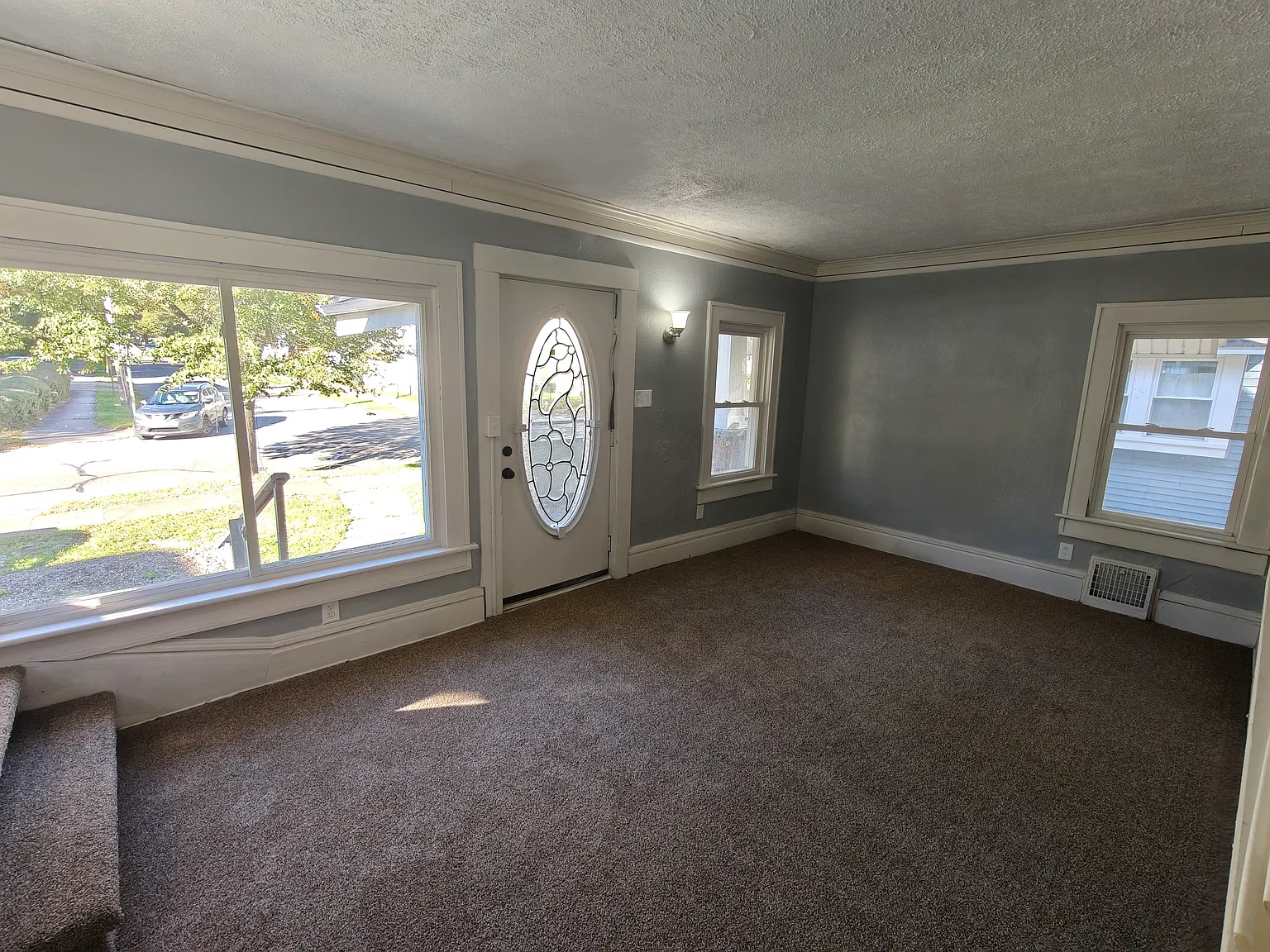 3 bed, 1.5 bath, 1199 sqft, $1,225 — Photo 4