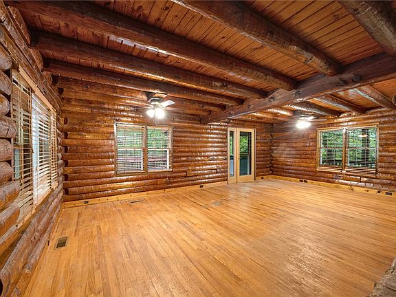 3rd image of 237 Spring Valley Rd