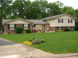 90 Park Villa Ct, Dayton, OH 45459